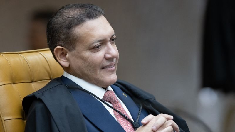 decisao-de-kassio-libera-alcance-de-bolsonaristas-nas-redes-e-pode-favorecer-flavio_widelg_widelg